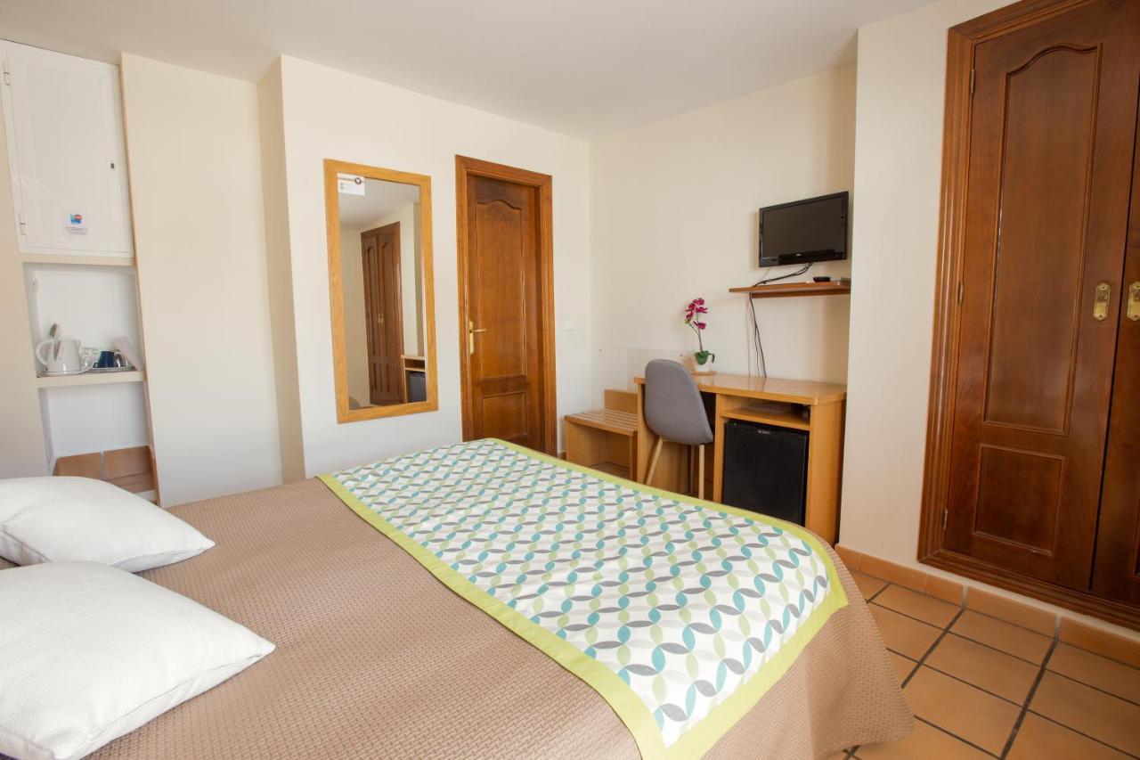 Hostal El Gallo Marbellac Extérieur photo